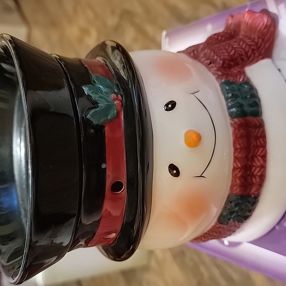 Scentsy Bluster Full-Size Warmer - Picture 2 of 3